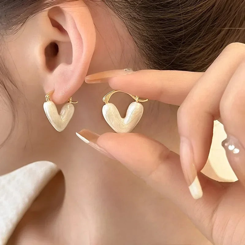 Pendientes Aro con Corazón Blanco